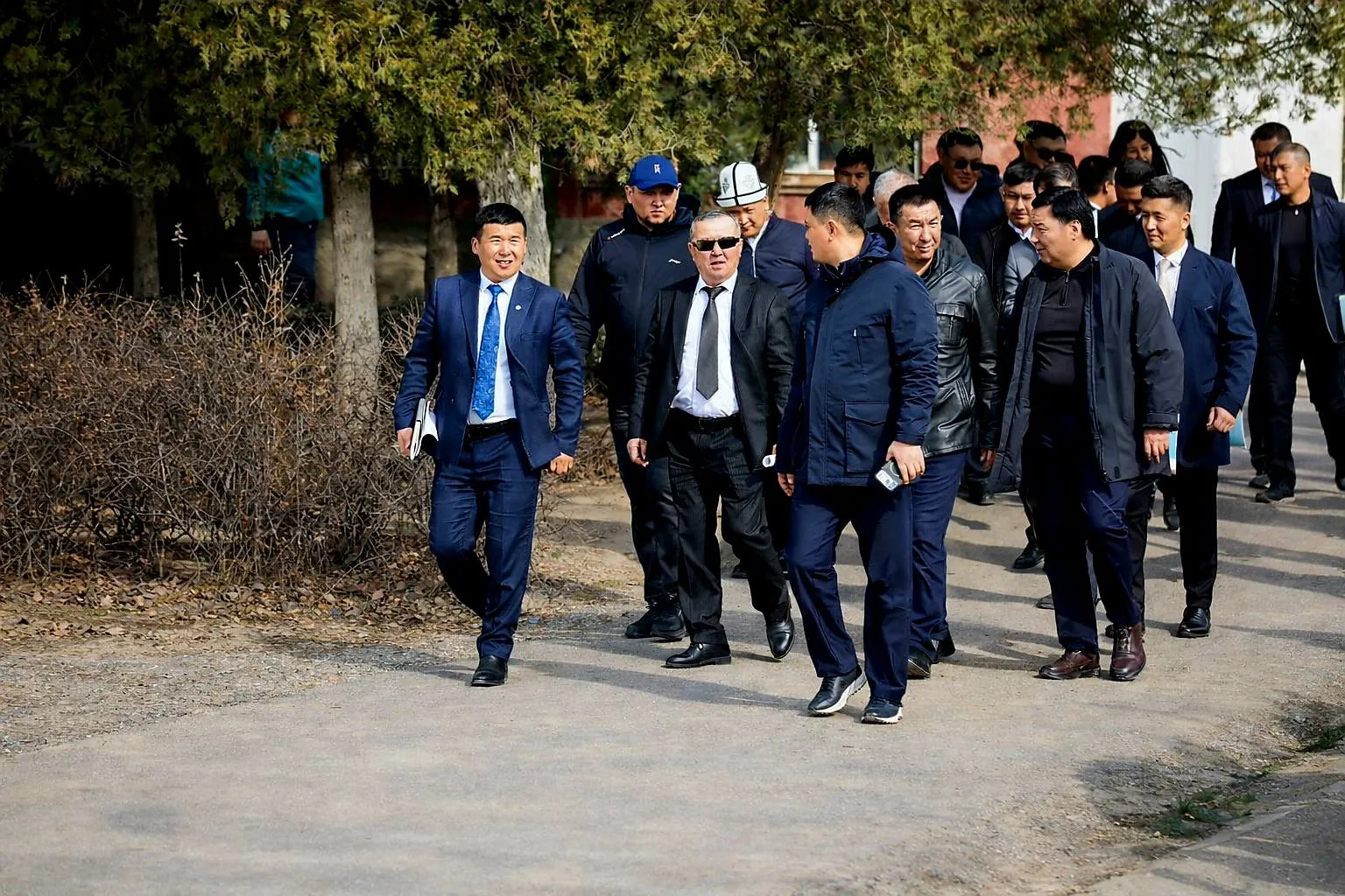 ПРЕЗИДЕНТТИН ТАПШЫРМАСЫ МЕНЕН МАНАС ШААРЫНДА 6 ЖАҢЫ МЕКТЕП КУРУЛАТ