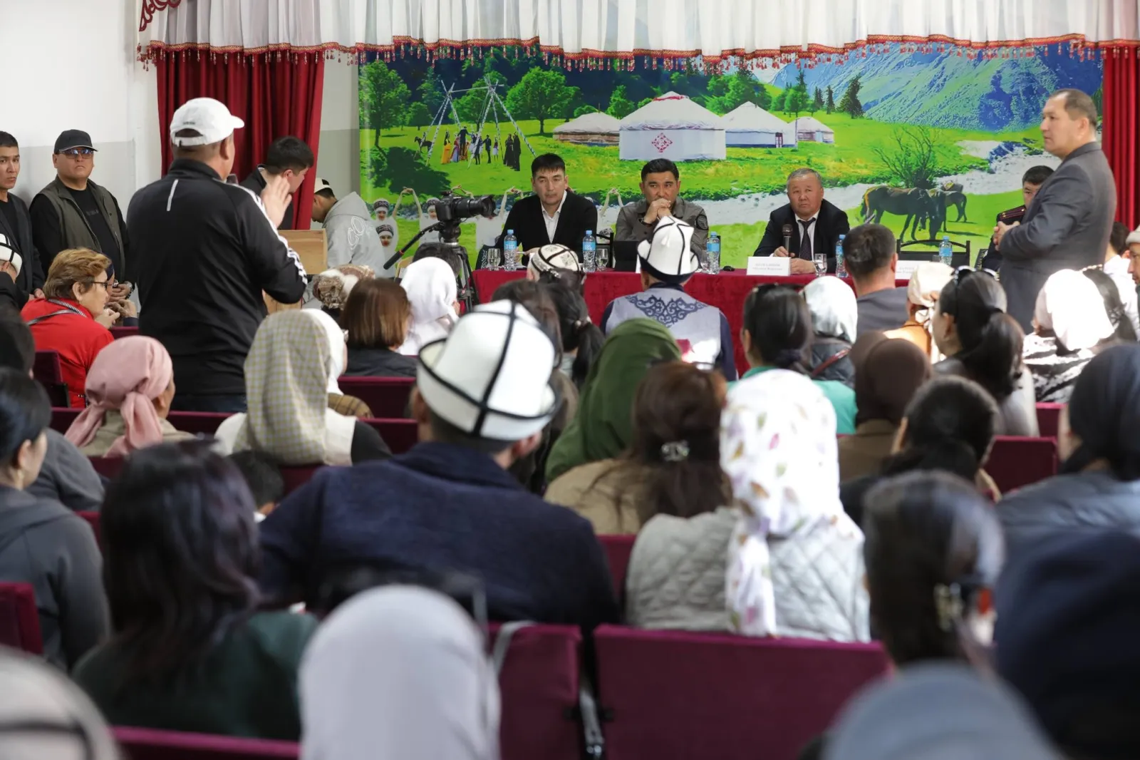 СПУТНИК АЙМАГЫНДА ТУРГУНДАР МЕНЕН ЖОЛУГУШУУ ӨТКӨРҮЛДҮ