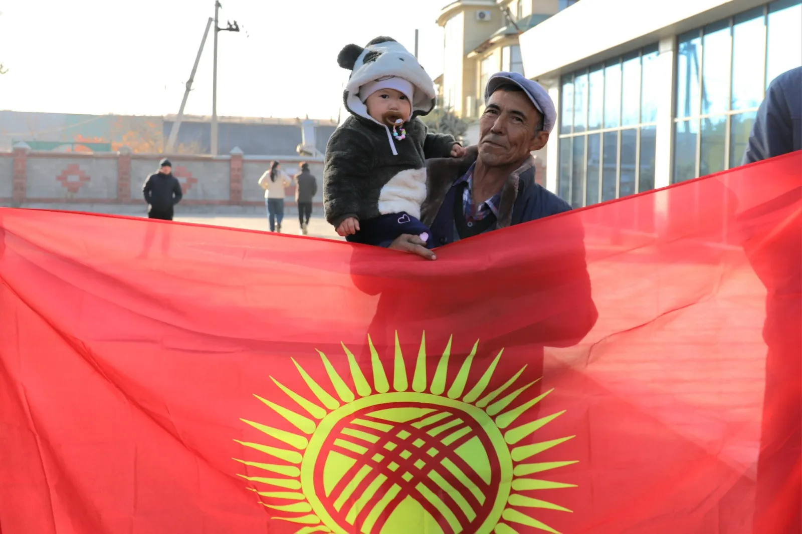 ИЙГИЛИК ЖАРАТКАН СПОРТЧУЛАРДЫ САЛТАНАТТУУ ТОСУП АЛЫШТЫ