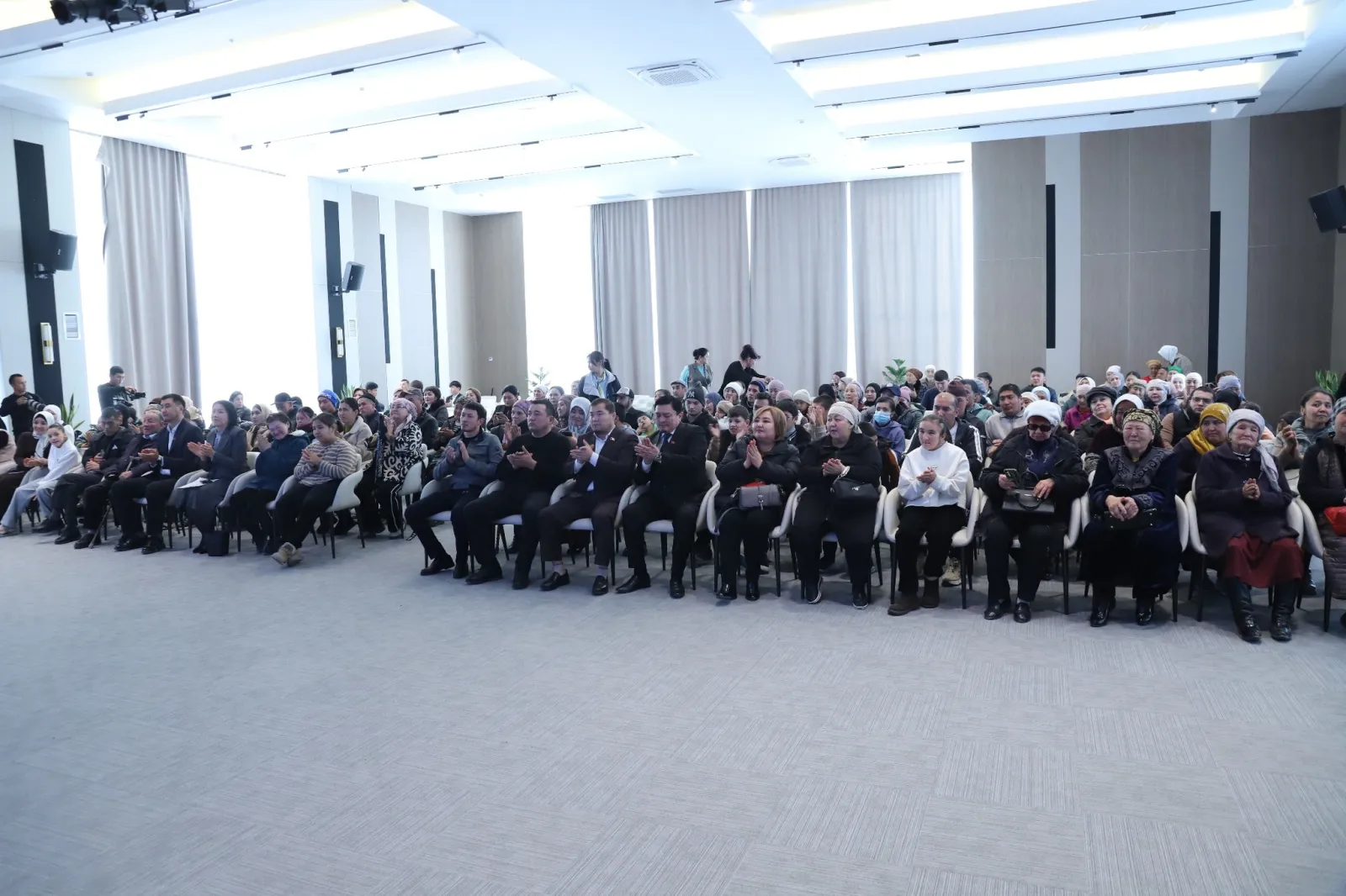 МАНАС ШААРЫНДА 3-ДЕКАБРЬ – МҮМКҮНЧҮЛҮГҮ ЧЕКТЕЛГЕН АДАМДАРДЫ КОРГООНУН ЭЛ АРАЛЫК КҮНҮ БЕЛГИЛЕНДИ