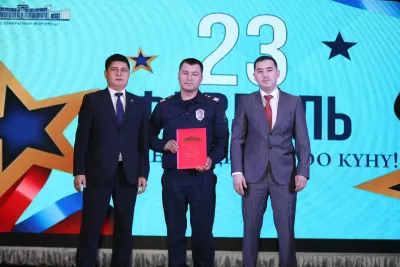 Манас шаарында 23-февраль — Ата Мекенди коргоочулар күнүнө карата майрамдык иш-чара уюштурулду.