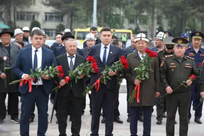 7-АПРЕЛЬ - ЭЛДИК РЕВОЛЮЦИЯСЫНА 16 ЖЫЛ!