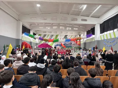 МАНАС ШААРЫНДАГЫ №14 МЕКТЕПТЕ БҮТКҮЛ ДҮЙНӨЛҮК ЭНЕ ТИЛ КҮНҮНӨ АРНАЛГАН ФЕСТИВАЛЬ ӨТКӨРҮЛДҮ